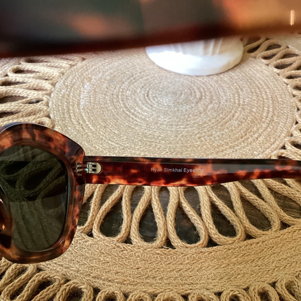 Ryan Simkhai Tortoise Shell Cat Eye Polarized Sun… - image 5